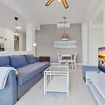 Modern In Boliches Near * 丰希罗拉