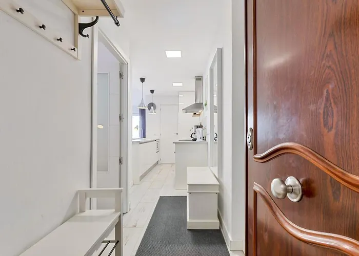 Modern In Boliches Near Apartment *